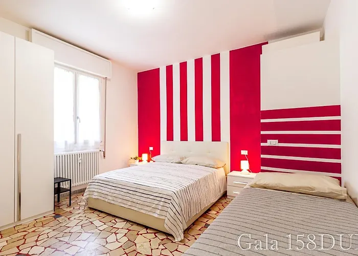 Gala158due Fair District